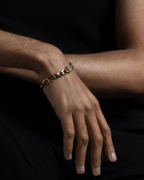 Berg men's bracelet by Five Jwlry, featuring a bold 9mm smooth figaro chain in 14k gold, made from water-resistant 316L stainless steel. Offered in sizes 20cm and 23cm. Hypoallergenic with a 2-year warranty.