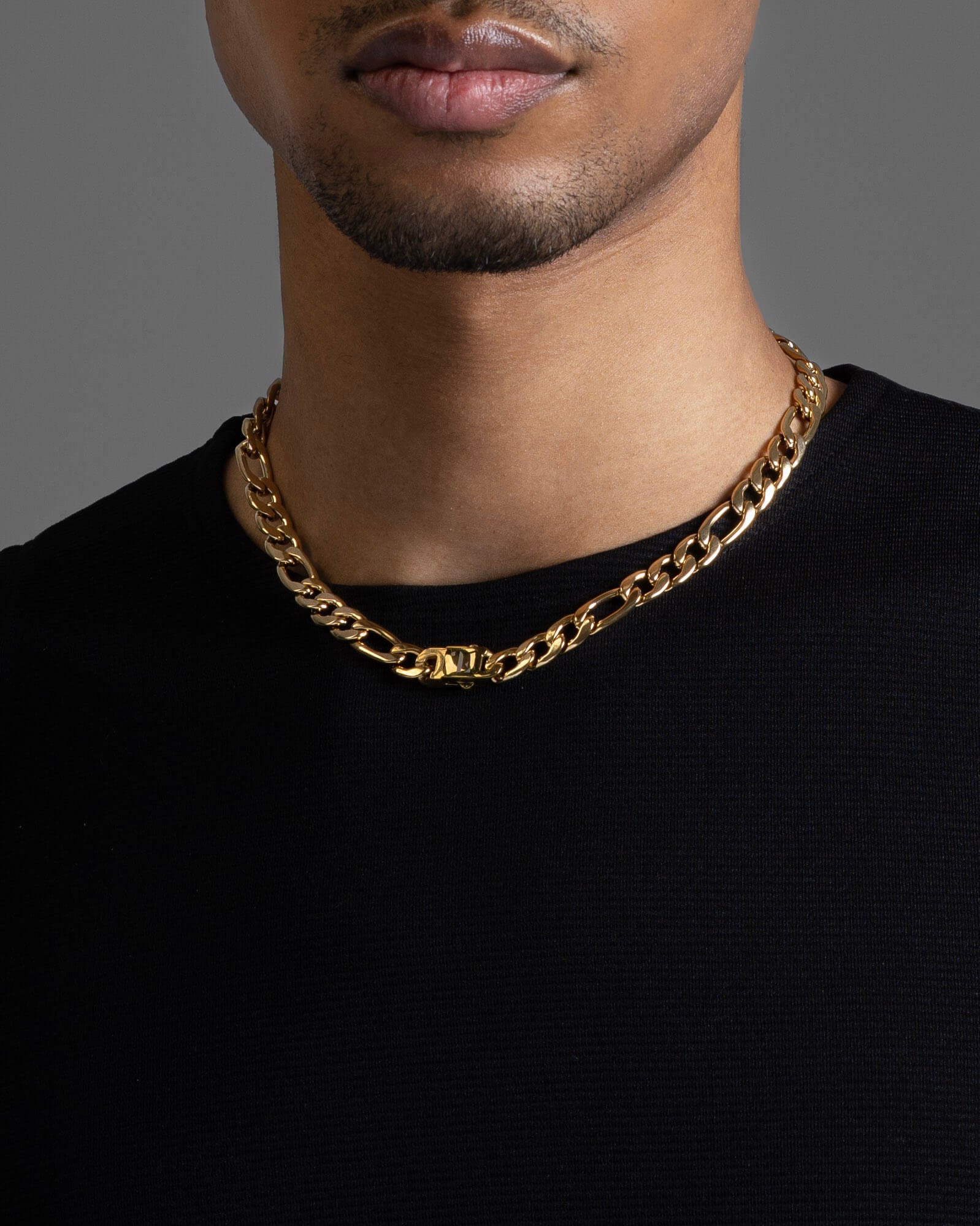Berg men's necklace by Five Jwlry, featuring a bold 9mm smooth figaro chain in 14k gold, made from water-resistant 316L stainless steel. Offered in sizes 45cm and 50cm. Hypoallergenic with a 2-year warranty.