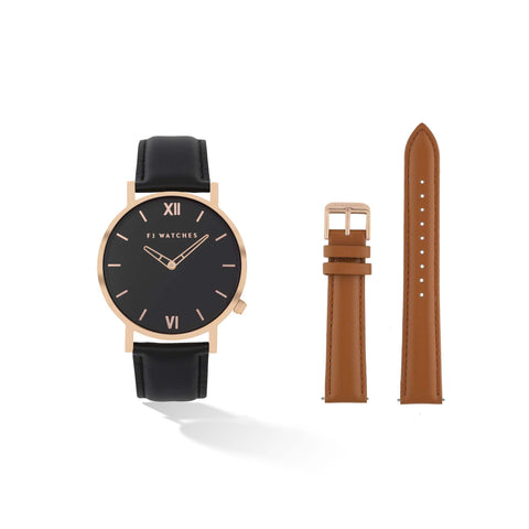Discover the Golden Moon set, a 36mm men and women watch from Five Jwlry. Equipped with a minimalist black and rose gold dial. In this special edition, this watch comes with two leathers, one black leather and one tan. The perfect gift!