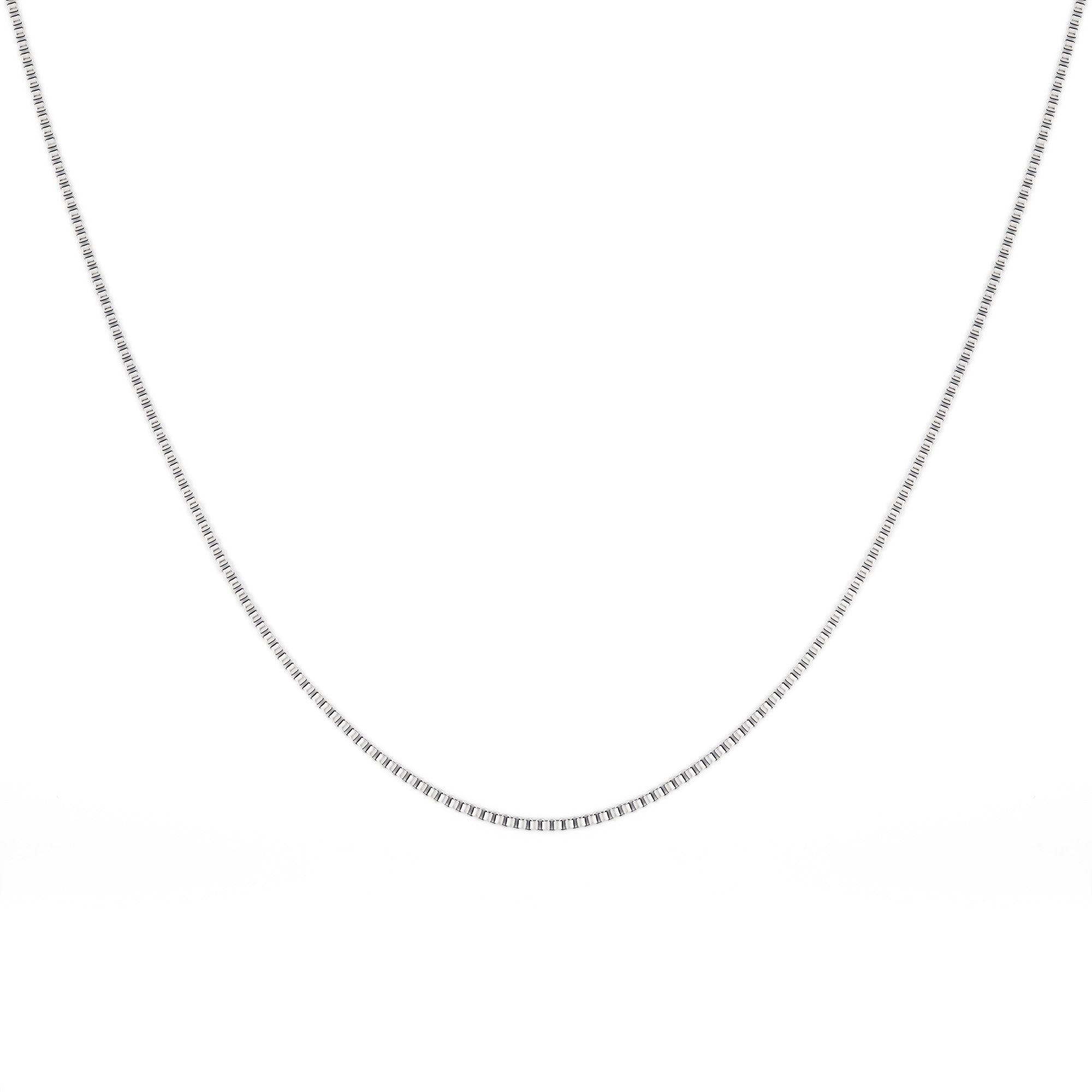 Clyd necklace by Five Jwlry for men, designed in Montreal. Features a 1.5mm square box chain in silver color, highlighted with the brand's signature logo tag.