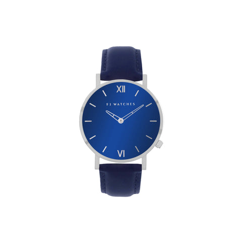 Discover Atlantic, a Five Jwlry men's watch with a 42mm blue dial, silver case and hands. This one is offered with a genuine leather strap in black or navy blue.