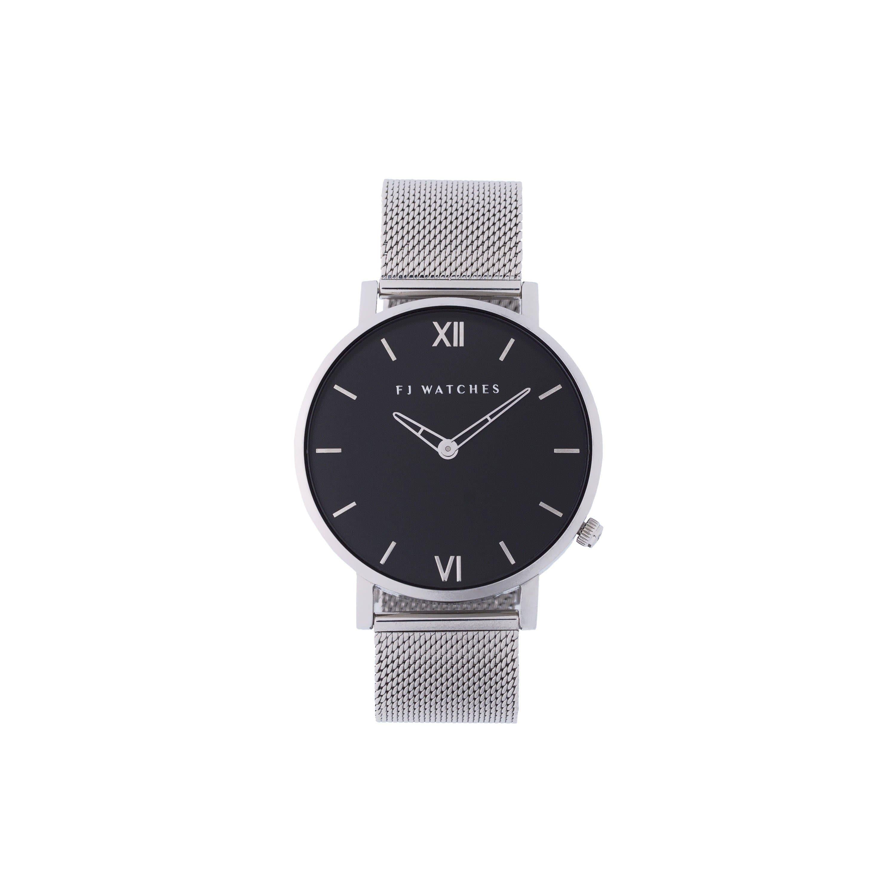 Discover Silver moon, a 42mm men's watch from Five Jwlry with a black and silver dial. This one can be paired with a silver or black mesh bracelet!