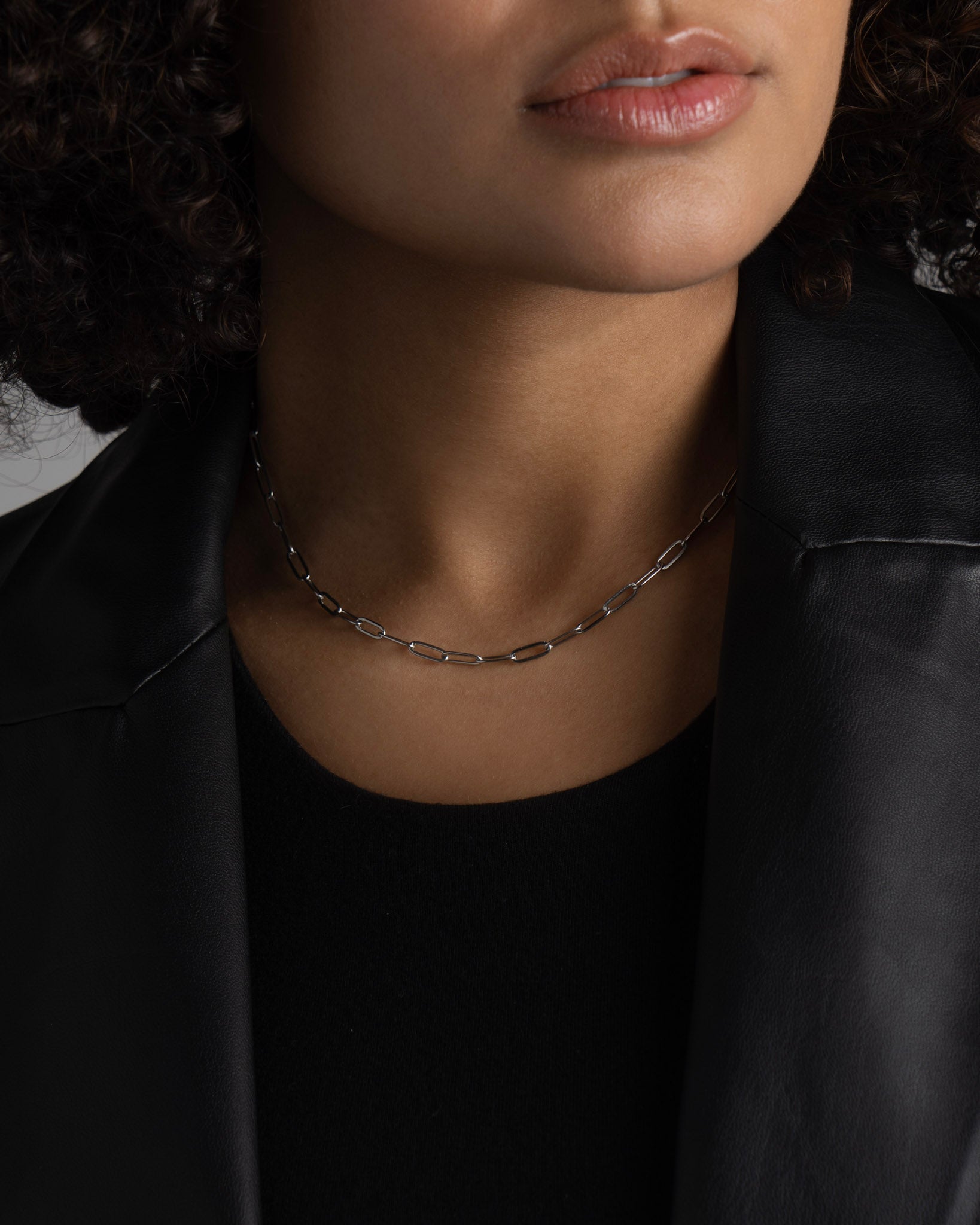 Maritsa women's necklace by Five Jwlry, crafted from a 3mm paperclip chain in silver-colored, water-resistant 316L stainless steel. Available in size 37cm with a 5cm extension. Hypoallergenic with a 2-year warranty.