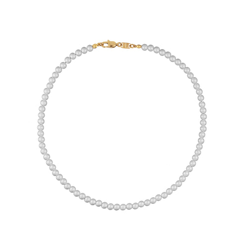 Var women's necklace by Five Jwlry, designed with white glass pearls complemented by a gold stainless steel buckle. Available in sizes 45cm and 50cm. Crafted from water-resistant 316L stainless steel. Hypoallergenic with a 2-year warranty.